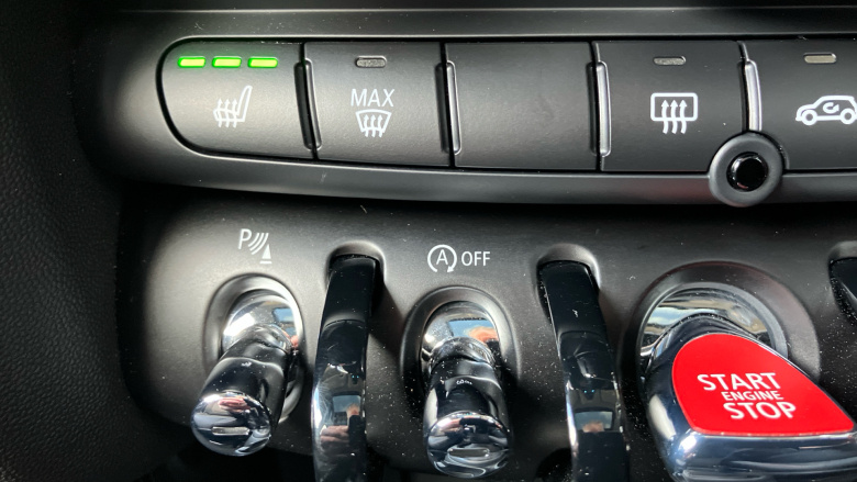 MINI Hatchback 1.5 Cooper Classic Premium 5dr Auto Petrol Hatchback